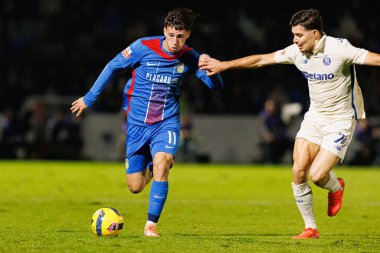 Liga Portekiz maçında FC Alverca ve FC Porto (Maciej Rogowski / Ball Raw Images) takımları arasında Cedric Nuozzi ve Francisco Moura görüldü.)
