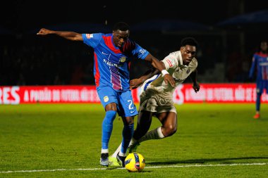 Sabit Abdulai ve Samu Aghehowa, Liga Portekiz maçı sırasında FC Alverca ve FC Porto (Maciej Rogowski / Ball Raw Images) takımları arasında görüldü.)