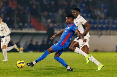Jose Julian Martinez Liga Portekiz maçı sırasında FC Alverca ve FC Porto (Maciej Rogowski / Ball Raw Images) takımları arasında görüldü)