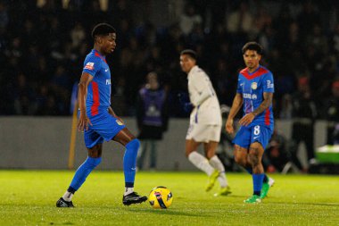 Julian Jose Martinez Liga Portekiz maçı sırasında FC Alverca ve FC Porto (Maciej Rogowski / Ball Raw Images) takımları arasında görüldü)