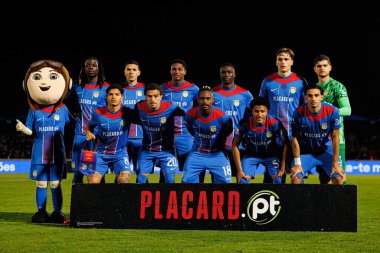 FC Alverca ve FC Porto (Maciej Rogowski / Ball Raw Images) takımları arasında Liga Portekiz maçında çekilmiş takım fotoğrafı)