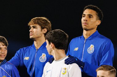 Rodrigo Mora ve Alberto Costa, Liga Portekiz maçı sırasında FC Alverca ve FC Porto (Maciej Rogowski / Ball Raw Images) takımları arasında görüldü.)