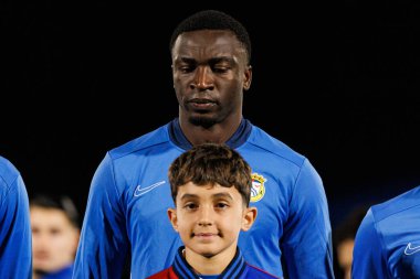 Sabit Abdulai, Liga Portekiz maçı sırasında FC Alverca ve FC Porto (Maciej Rogowski / Ball Raw Images) takımları arasında görüldü.)