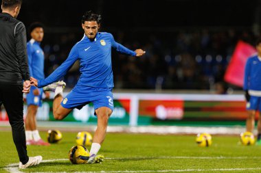 Liga Portekiz maçında FC Alverca ve FC Porto (Maciej Rogowski / Ball Raw Images) takımları arasında Nabil Touaizi görüldü.)