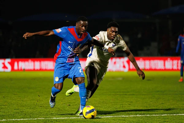 Sabit Abdulai ve Samu Aghehowa, Liga Portekiz maçı sırasında FC Alverca ve FC Porto (Maciej Rogowski / Ball Raw Images) takımları arasında görüldü.)
