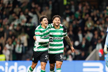 Luis Suarez ve Joao Simoes, Estadio Jose Alvalade 'deki (Maciej Rogowski / Ball Raw Images) Sporting CP ve Rio Ave FC takımları arasında oynanan Liga Portekiz maçında gol attıktan sonra kutlama yaparken görüldü.)