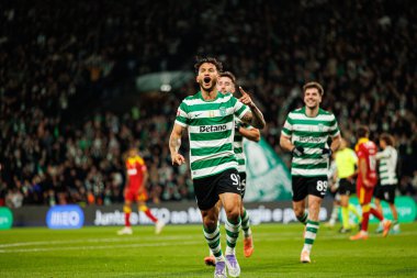 Luis Suarez, Estadio Jose Alvalade 'de (Maciej Rogowski / Ball Raw Images) Sporting CP ve Rio Ave FC takımları arasında oynanan Liga Portekiz maçında gol attıktan sonra kutlama yaparken görüldü.)