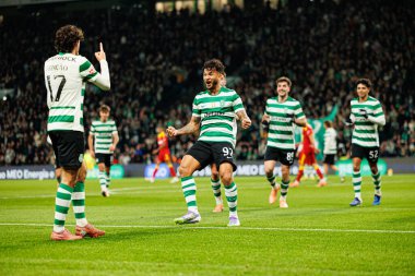 Luis Suarez, Estadio Jose Alvalade 'de (Maciej Rogowski / Ball Raw Images) Sporting CP ve Rio Ave FC takımları arasında oynanan Liga Portekiz maçında gol attıktan sonra kutlama yaparken görüldü.)