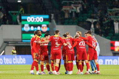 Rio Ave oyuncuları Liga Portekiz maçı sırasında Estadio Jose Alvalade 'deki Sporting CP ve Rio Ave FC takımları arasında görüldü (Maciej Rogowski / Ball Raw Images)