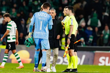 Liga Portekiz maçı sırasında Estadio Jose Alvalade 'de (Maciej Rogowski / Ball Raw Images) Sporting CP ve Rio Ave FC takımları arasında Cezary Miszta ve Rui Borges görüldü)