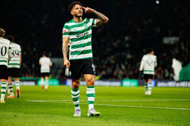 Luis Suarez, Liga Portekiz maçında Estadio Jose Alvalade 'deki Sporting CP ve Rio Ave FC takımları arasında gol üstüne gol atarken görüldü (Maciej Rogowski / Ball Raw Images)