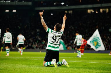 Luis Suarez, Liga Portekiz maçında Estadio Jose Alvalade 'deki Sporting CP ve Rio Ave FC takımları arasında gol üstüne gol atarken görüldü (Maciej Rogowski / Ball Raw Images)