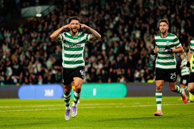 Luis Suarez, Liga Portekiz maçında Estadio Jose Alvalade 'deki Sporting CP ve Rio Ave FC takımları arasında gol üstüne gol atarken görüldü (Maciej Rogowski / Ball Raw Images)