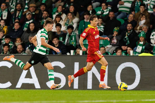 Giorgos Vagiannidis ve Dario Spikiç, Liga Portekiz maçı sırasında Estadio Jose Alvalade 'de (Maciej Rogowski / Ball Raw Images) Sporting CP ve Rio Ave FC takımları arasında görüldü.)