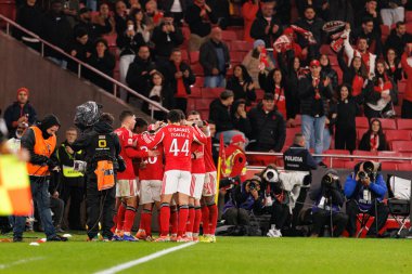 SL Benfica oyuncuları, SL Benfica ile GD Estoril Praia (Maciej Rogowski / Ball Raw Images) arasında oynanan Liga Portekiz maçında Vangelis Pavlidis 'ten gol üstüne gol atarken görüldü.)
