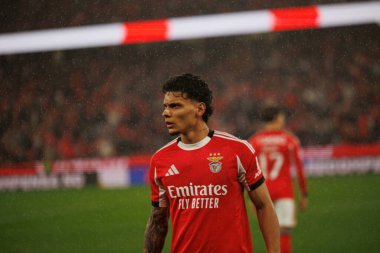 Richard Rios Liga Portekiz maçı sırasında SL Benfica ve GD Estoril Praia (Maciej Rogowski / Ball Raw Images) arasında görüldü)
