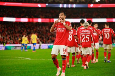 Vangelis Pavlidis, SL Benfica ve GD Estoril Praia (Maciej Rogowski / Ball Raw Images) arasında oynanan Liga Portekiz maçında gol attıktan sonra kutlama yaparken görülüyor.)