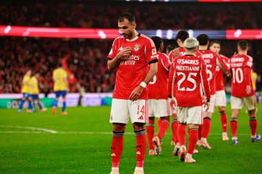 Vangelis Pavlidis, SL Benfica ve GD Estoril Praia (Maciej Rogowski / Ball Raw Images) arasında oynanan Liga Portekiz maçında gol attıktan sonra kutlama yaparken görülüyor.)