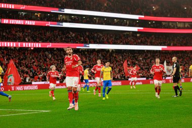 Vangelis Pavlidis, SL Benfica ve GD Estoril Praia (Maciej Rogowski / Ball Raw Images) arasında oynanan Liga Portekiz maçında gol attıktan sonra kutlama yaparken görülüyor.)