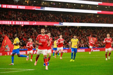 Vangelis Pavlidis, SL Benfica ve GD Estoril Praia (Maciej Rogowski / Ball Raw Images) arasında oynanan Liga Portekiz maçında gol attıktan sonra kutlama yaparken görülüyor.)