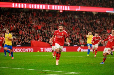Vangelis Pavlidis, SL Benfica ve GD Estoril Praia (Maciej Rogowski / Ball Raw Images) arasında oynanan Liga Portekiz maçında gol attıktan sonra kutlama yaparken görülüyor.)