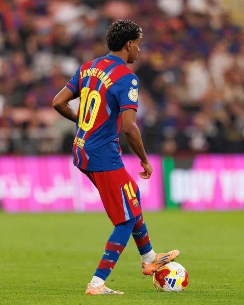 Lamine Yamal İspanya Süper Kupası 'nda FC Barcelona ile Athletic Club (Maciej Rogowski / Ball Raw Images) arasında oynanan yarı final maçında görüldü.)