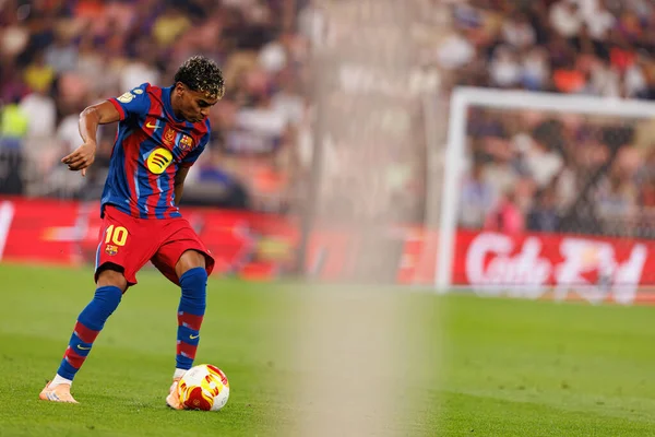 Lamine Yamal İspanya Süper Kupası 'nda FC Barcelona ile Athletic Club (Maciej Rogowski / Ball Raw Images) arasında oynanan yarı final maçında görüldü.)