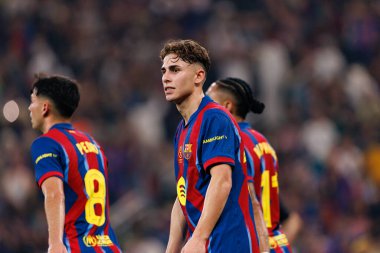 Fermin Lopez, FC Barcelona ile Athletic Club (Maciej Rogowski / Ball Raw Images) arasında oynanan İspanya Süper Kupası yarı final maçında attığı golün ardından kutlama yaparken görüldü.)