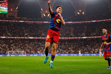 Fermin Lopez, FC Barcelona ile Athletic Club (Maciej Rogowski / Ball Raw Images) arasında oynanan İspanya Süper Kupası yarı final maçında attığı golün ardından kutlama yaparken görüldü.)