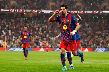 Ferran Torres, FC Barcelona ile Athletic Club (Maciej Rogowski / Ball Raw Images) arasındaki yarı final maçında attığı golü kutlarken görüldü.)