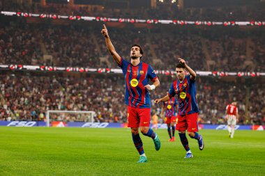 Ferran Torres, FC Barcelona ile Athletic Club (Maciej Rogowski / Ball Raw Images) arasındaki yarı final maçında attığı golü kutlarken görüldü.)