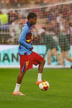 Lamine Yamal İspanya Süper Kupası 'nda FC Barcelona ile Athletic Club (Maciej Rogowski / Ball Raw Images) arasında oynanan yarı final maçında görüldü.)