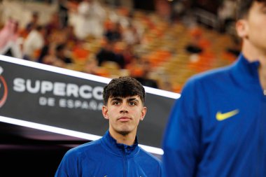 Marc Bernal, FC Barcelona ile Athletic Club (Maciej Rogowski / Ball Raw Images) arasında oynanan İspanya Süper Kupası Yarı final maçında görüldü.)