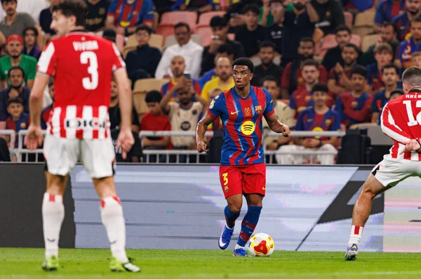 Alejandro Balde, FC Barcelona ile Athletic Club (Maciej Rogowski / Ball Raw Images) arasında oynanan İspanya Süper Kupası yarı final maçında görüldü.)