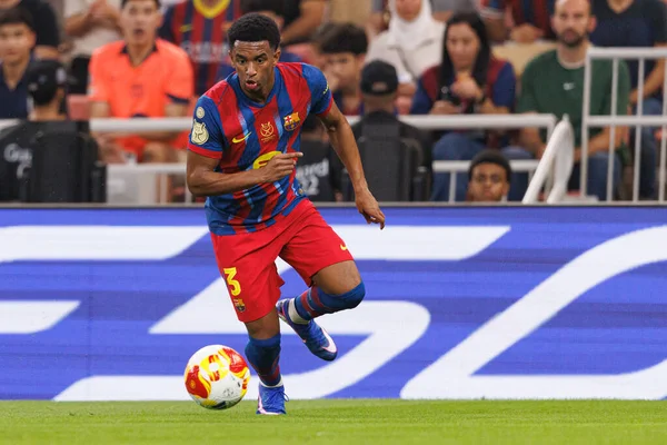 Alejandro Balde, FC Barcelona ile Athletic Club (Maciej Rogowski / Ball Raw Images) arasında oynanan İspanya Süper Kupası yarı final maçında görüldü.)