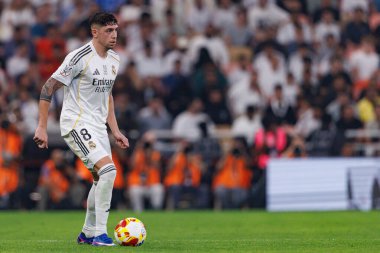 Federico Valverde, Atletico de Madrid ve Real Madrid (Maciej Rogowski / Ball Raw Images) arasında oynanan İspanya Süper Kupası yarı final maçında görüldü.)
