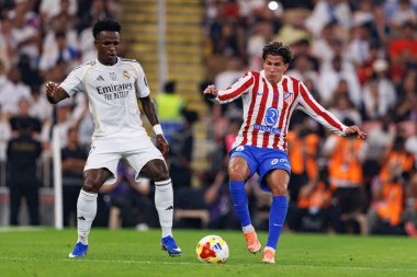 Vinicius Vini Junior ve Giuliano Simeone, Atletico de Madrid ile Real Madrid (Maciej Rogowski / Ball Raw Images) arasında oynanan İspanya Süper Kupası yarı final maçında görüldü.)