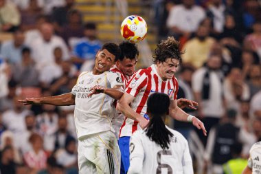Jude Bellingham, Marc Pubill ve Conor Gallagher Atletico de Madrid ve Real Madrid (Maciej Rogowski / Ball Raw Images) arasında oynanan İspanya Süper Kupası yarı final maçında görüldü.)