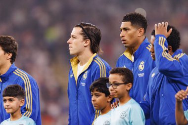 Alvaro Carreras ve Jude Bellingham, Atletico de Madrid ve Real Madrid (Maciej Rogowski / Ball Raw Images) arasında oynanan İspanya Süper Kupası yarı final maçında görüldü.)