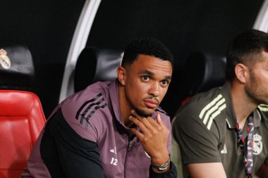 Trent Alexander-Arnold Atletico de Madrid ve Real Madrid (Maciej Rogowski / Ball Raw Images) arasında oynanan İspanya Süper Kupası yarı final maçında görüldü.)