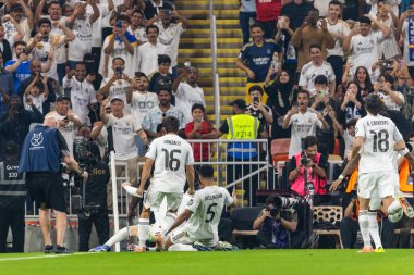 Federico Valverde, Club Atletico de Madrid ile Real Madrid (Maciej Rogowski / Ball Raw Images) arasında oynanan İspanya Süper Kupası yarı final maçını kutluyor.)