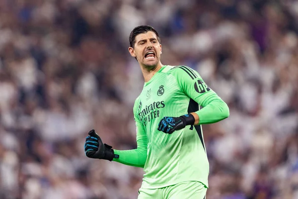 Thibaut Courtois, Club Atletico de Madrid ile Real Madrid (Maciej Rogowski / Ball Raw Images) arasında oynanan yarı final maçında görüldü.)
