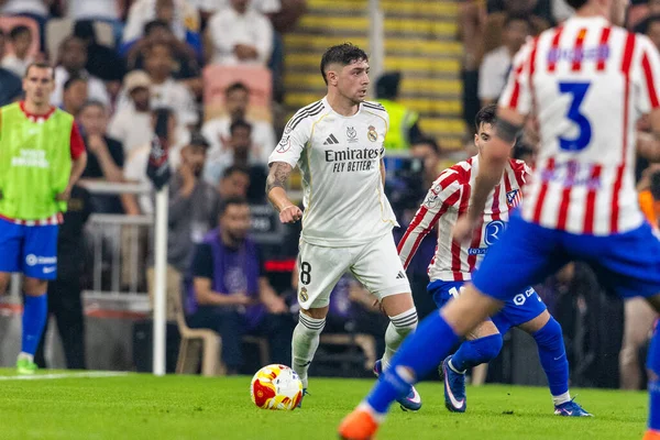Federico Valverde, Atletico de Madrid ve Real Madrid (Maciej Rogowski / Ball Raw Images) arasında oynanan İspanya Süper Kupası yarı final maçında görüldü.)