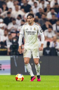 Raul Asencio, Atletico de Madrid ve Real Madrid (Maciej Rogowski / Ball Raw Images) arasında oynanan İspanya Süper Kupası yarı final maçında görüldü.)
