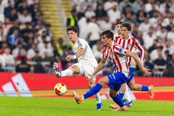 Atletico de Madrid ve Real Madrid (Maciej Rogowski / Ball Raw Images) arasında oynanan İspanya Süper Kupası yarı final maçında Arda Güler görüldü.)