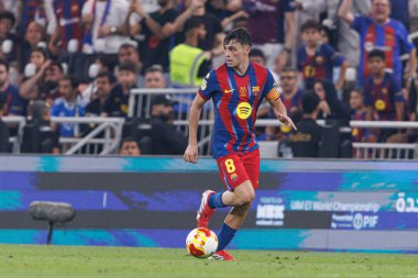 İspanya Süper Kupası Finali sırasında FC Barcelona ve Real Madrid takımları arasında görülen Pedri (Maciej Rogowski / Ball Raw Images)