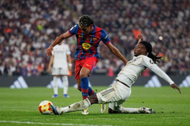Lamine Yamal ve Eduardo Camavinga FC Barcelona ve Real Madrid (Maciej Rogowski / Ball Raw Images)