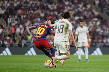 Lamine Yamal ve Alvaro Carreras FC Barcelona ve Real Madrid (Maciej Rogowski / Ball Raw Images) takımları arasında oynanan İspanya Süper Kupa Finali maçında görüldü.)