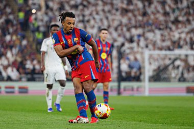 Jules Kounde İspanya Süper Kupası Finali sırasında FC Barcelona ve Real Madrid takımları arasında görüldü (Maciej Rogowski / Ball Raw Images)