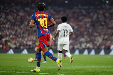 Lamine Yamal, FC Barcelona ve Real Madrid (Maciej Rogowski / Ball Raw Images) takımları arasında oynanan İspanya Süper Kupa Finali sırasında görüldü.)
